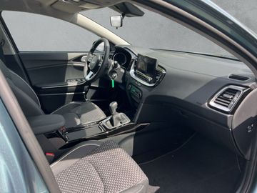 Car image 15