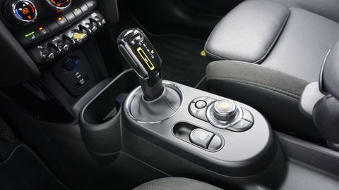 Car image 23