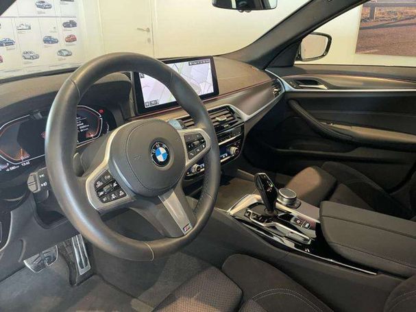 BMW 520d Touring 140 kW image number 4