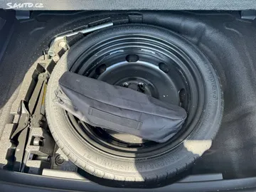Car image 38