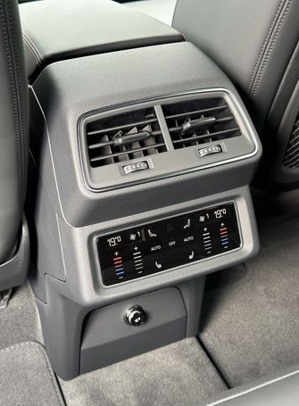 Audi e-tron quattro 370 kW image number 22