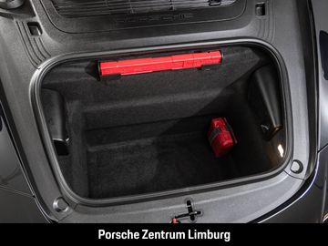 Car image 32