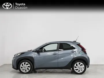 Car image 5