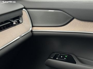 Car image 38