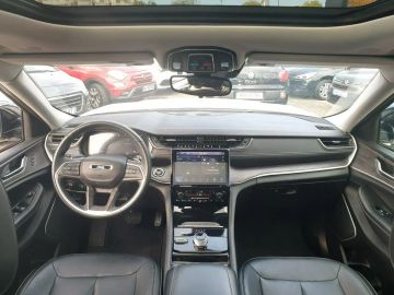 Car image 26