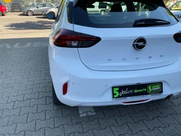 Car image 30