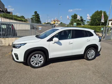 Car image 3