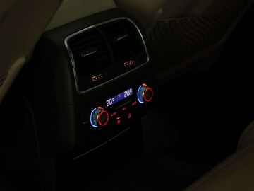 Car image 38