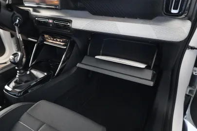 Car image 34