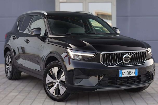 Volvo XC40 Recharge Plug-in Hybrid T4 155 kW image number 2