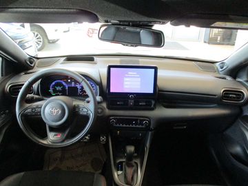 Car image 12