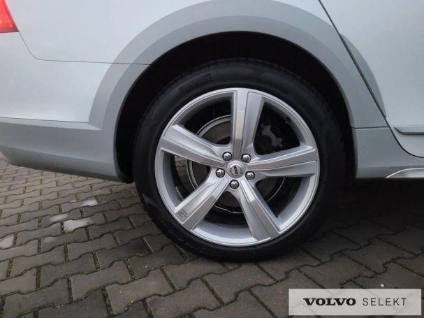 Volvo V90 Cross Country AWD 173 kW image number 30