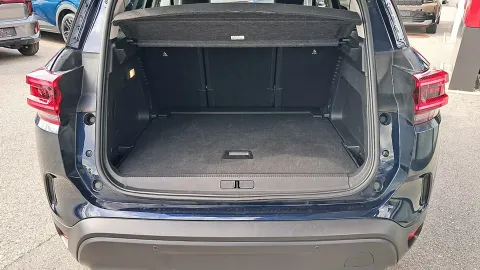 Car image 28