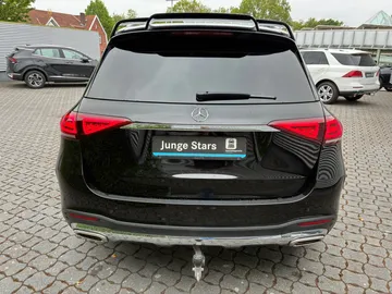 Car image 32