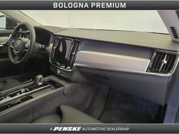 Car image 40