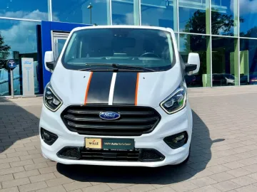 Car image 17
