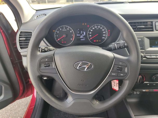 Hyundai i20 1.2 Select 62 kW image number 13