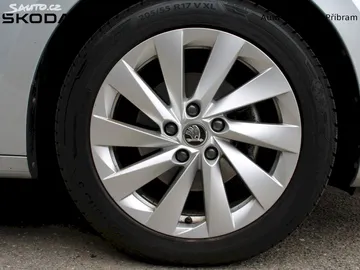 Car image 23