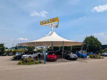 Car image 26