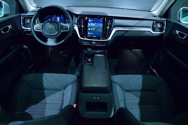 Volvo V60 B3 Momentum 120 kW image number 12