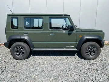 Car image 5