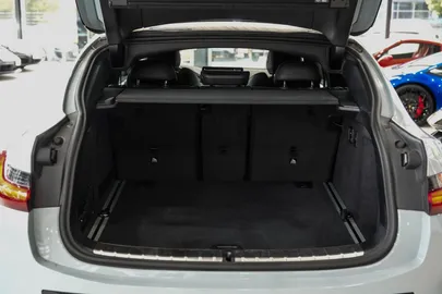 Car image 28