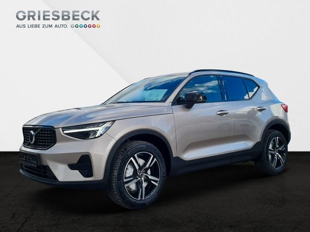 Volvo XC40 Plus Dark 145 kW image number 1