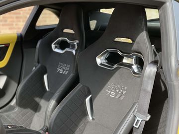 Car image 33