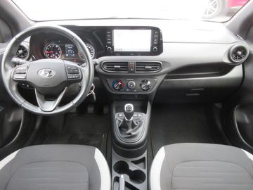 Car image 13