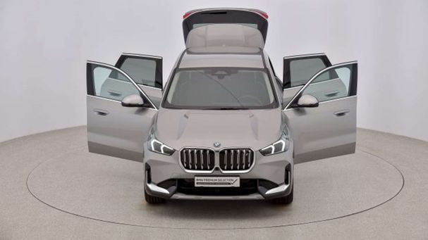 BMW iX1 xDrive30 200 kW image number 12