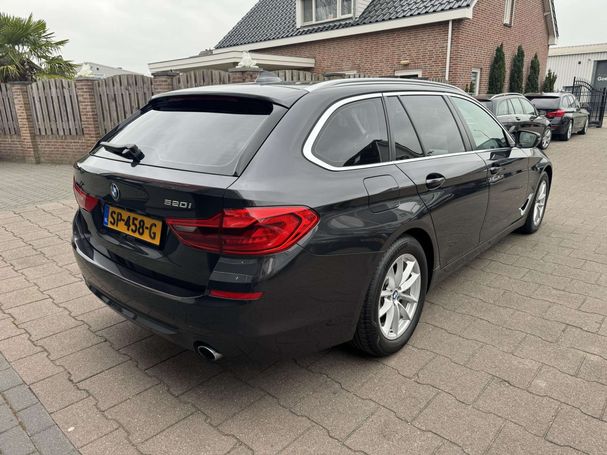 BMW 520i Touring 135 kW image number 12