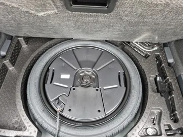 Car image 27