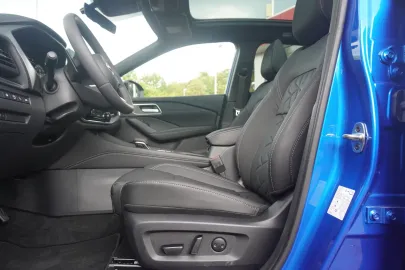 Car image 30