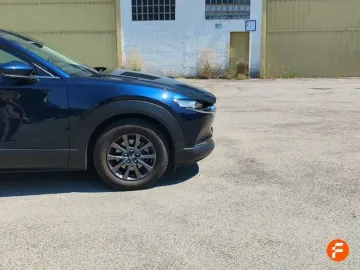 Car image 23
