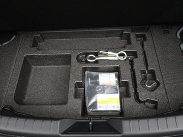 Car image 33