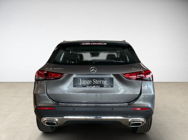 Mercedes-Benz GLA 220 d 4Matic 140 kW image number 4