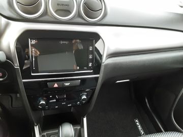 Car image 12