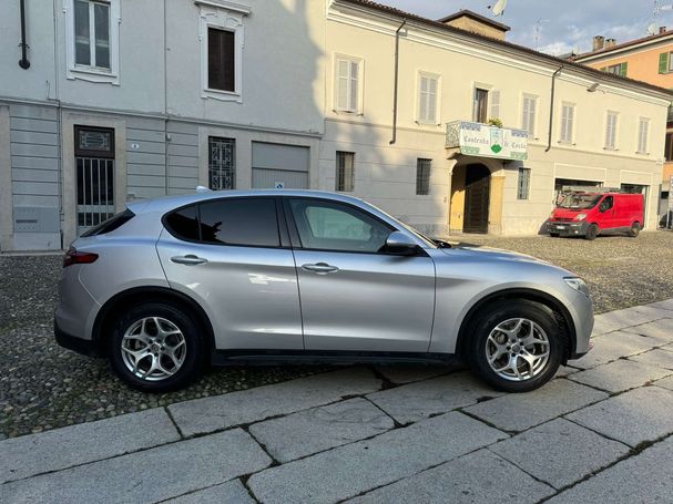 Alfa Romeo Stelvio 2.2 Q4 140 kW image number 9