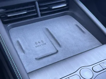 Car image 38