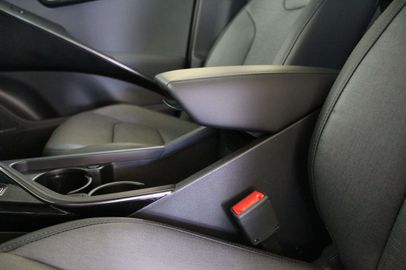 Car image 36