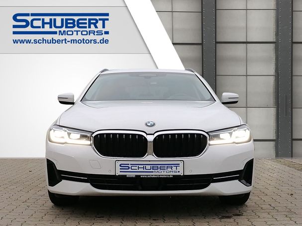 BMW 520d Touring 140 kW image number 2