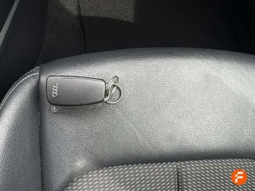 Car image 30