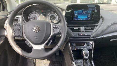 Car image 13