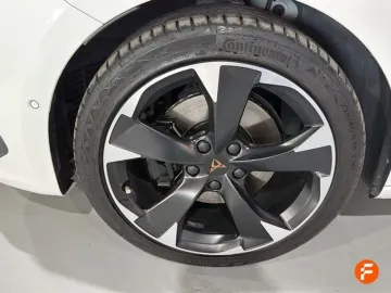 Car image 31