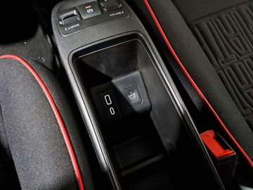 Car image 37