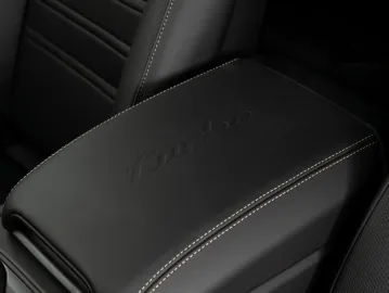 Car image 50