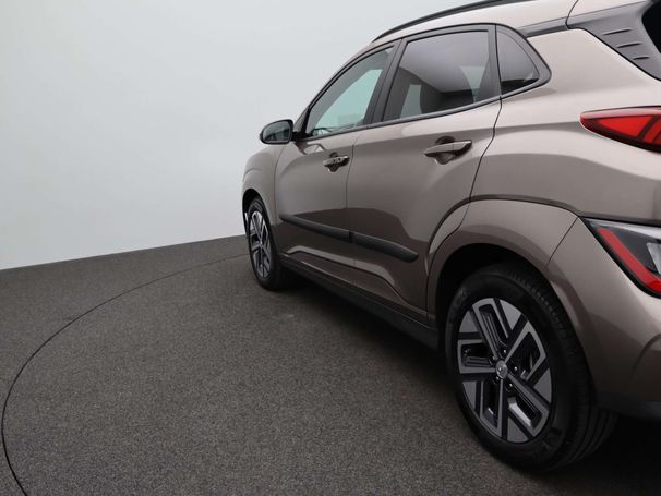 Hyundai Kona 64 kWh 150 kW image number 35