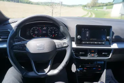 Car image 27