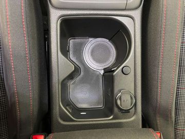 Car image 30