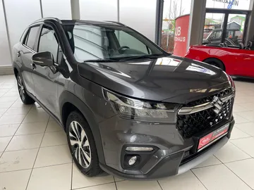 Car image 3